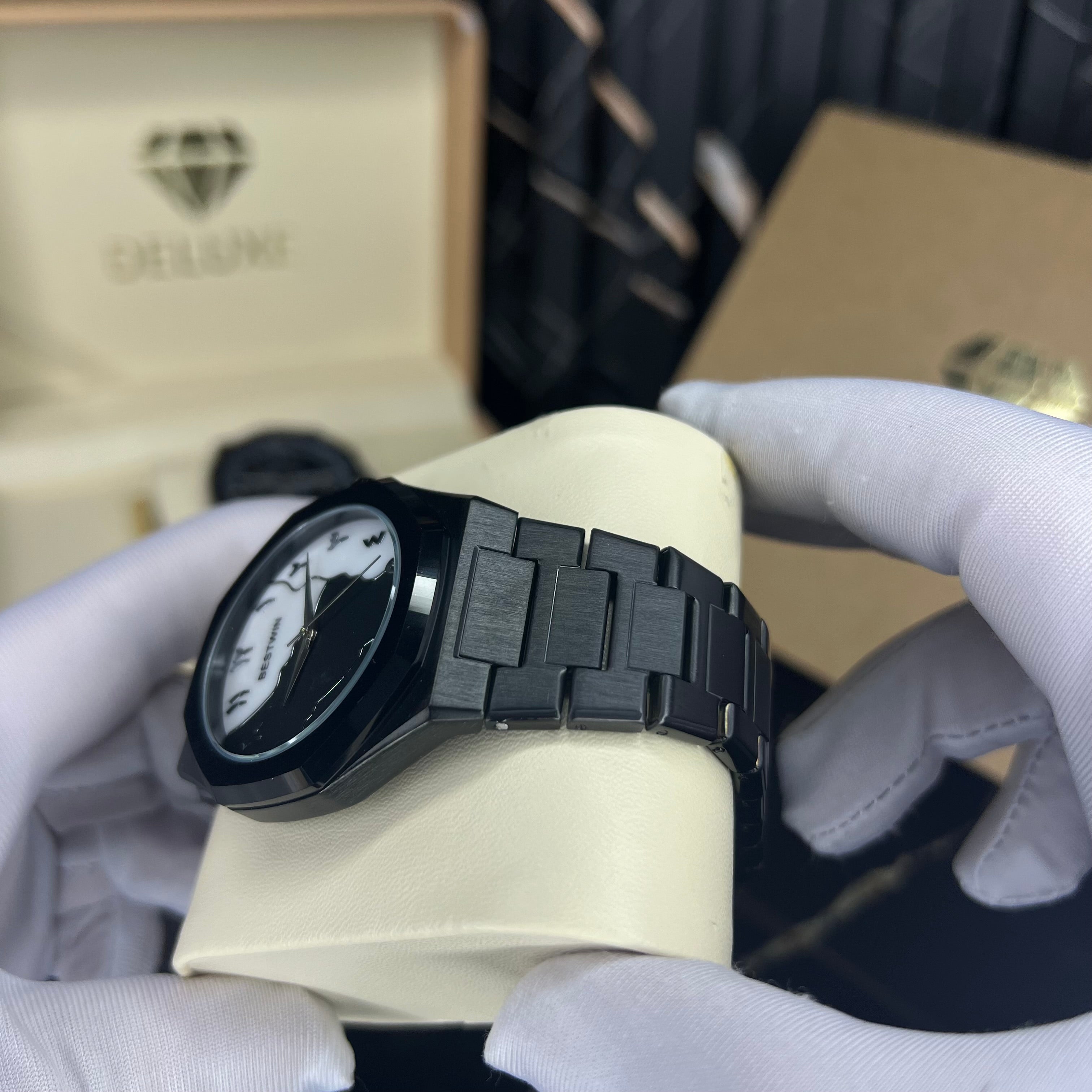 sahara crest(black)