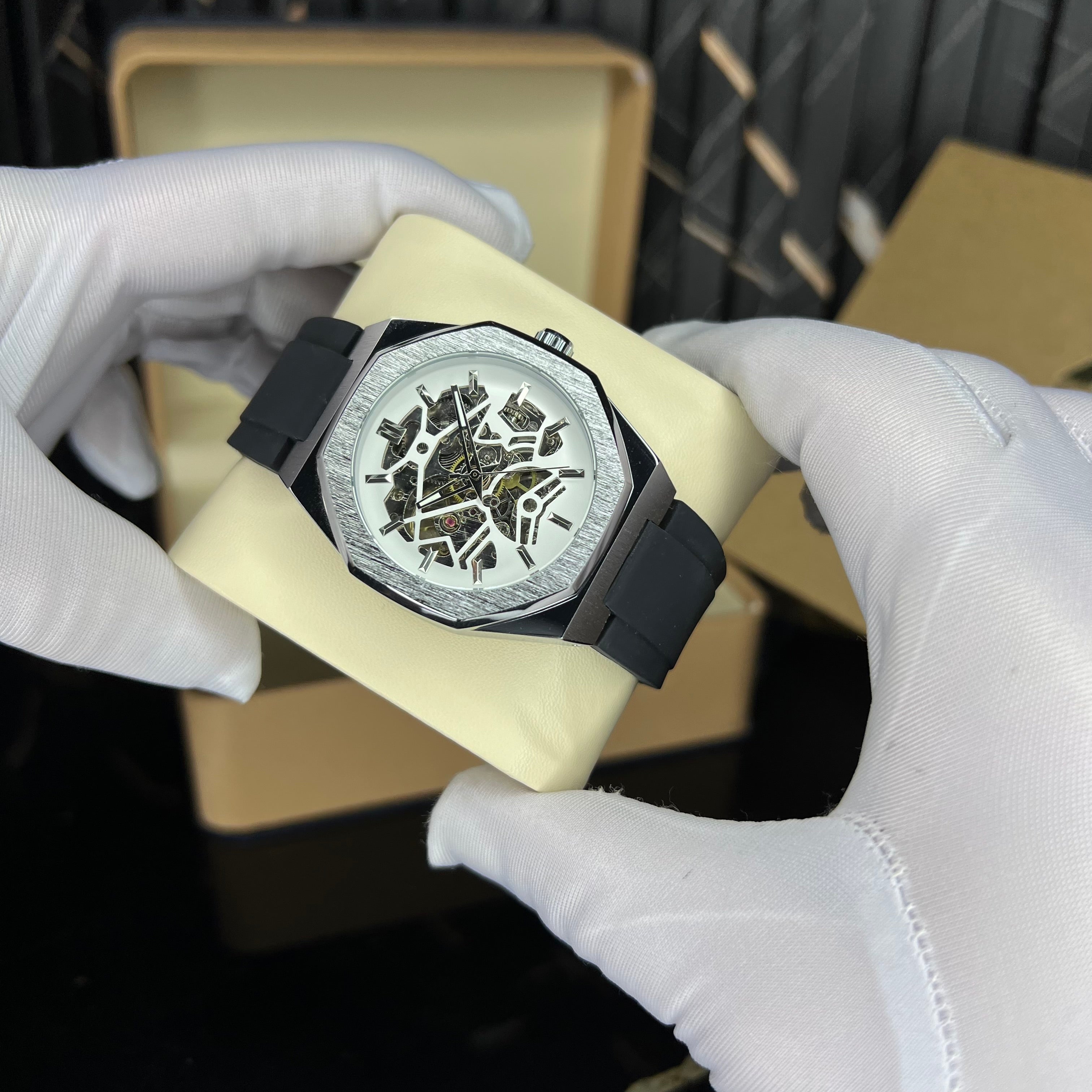alertzy rubber(black white)
