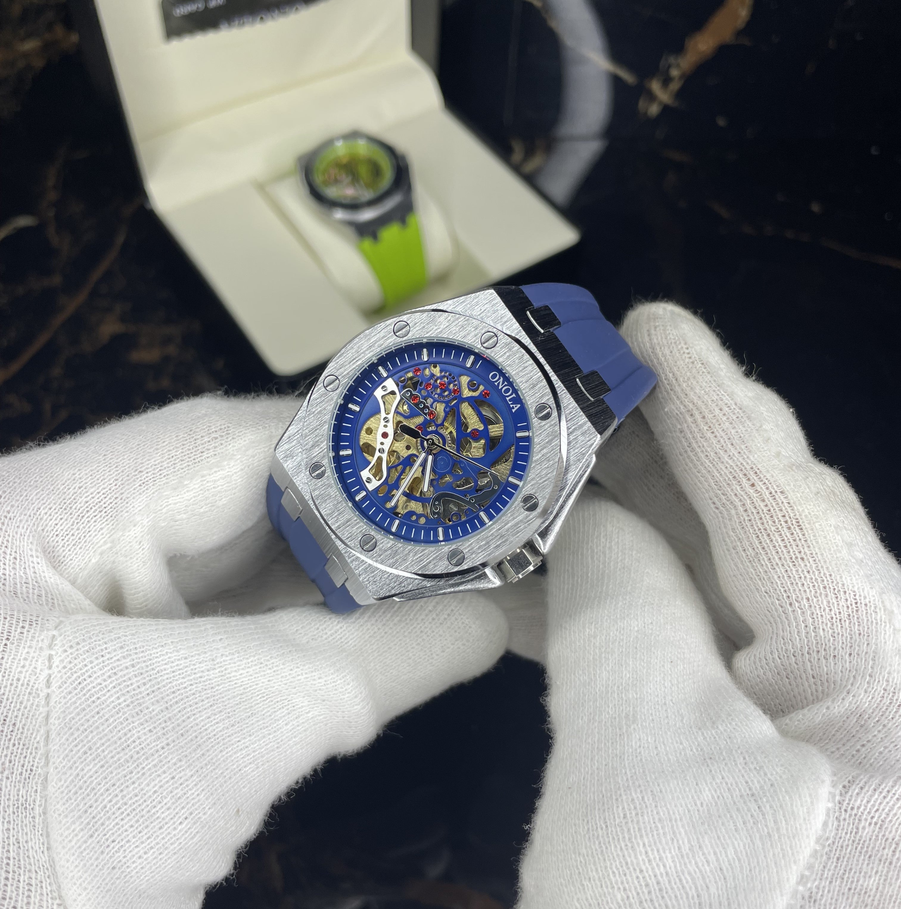 alpha(blue silver)