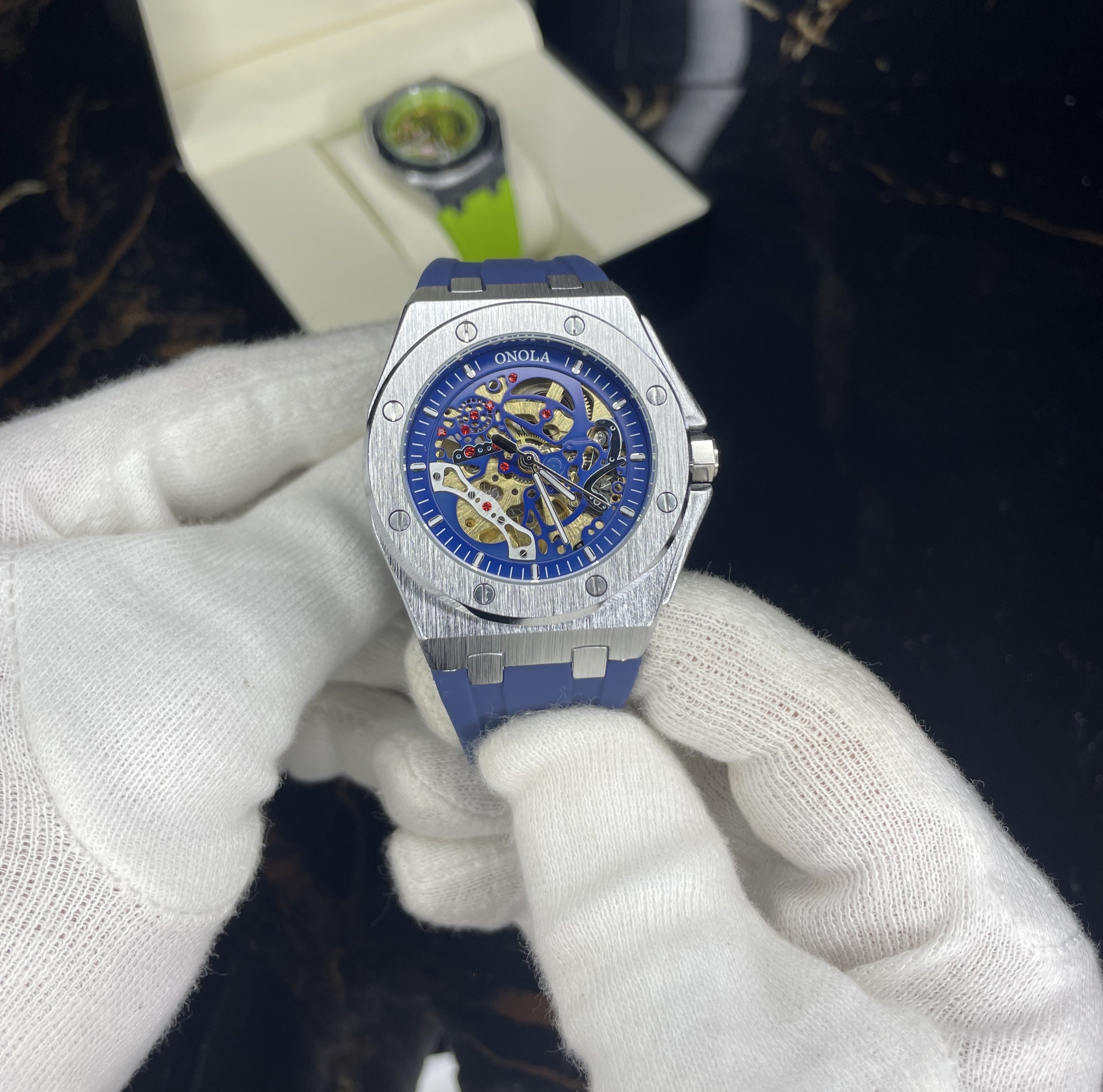 alpha(blue silver)