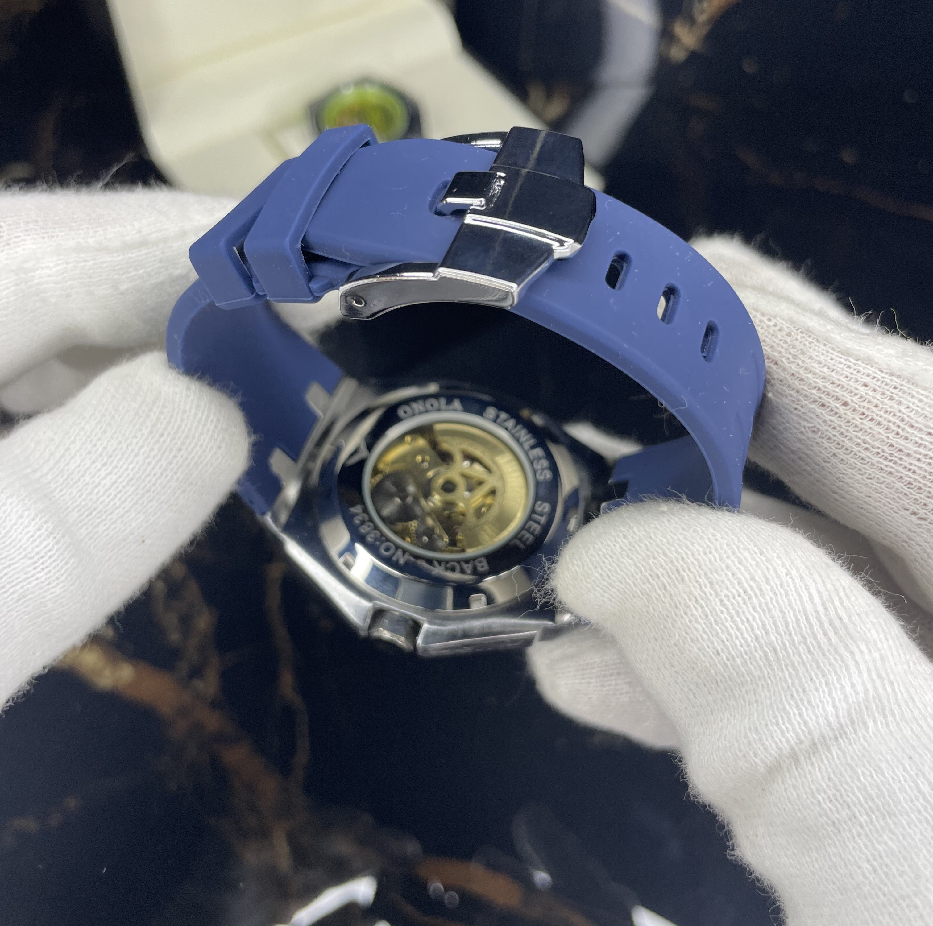 alpha(blue silver)