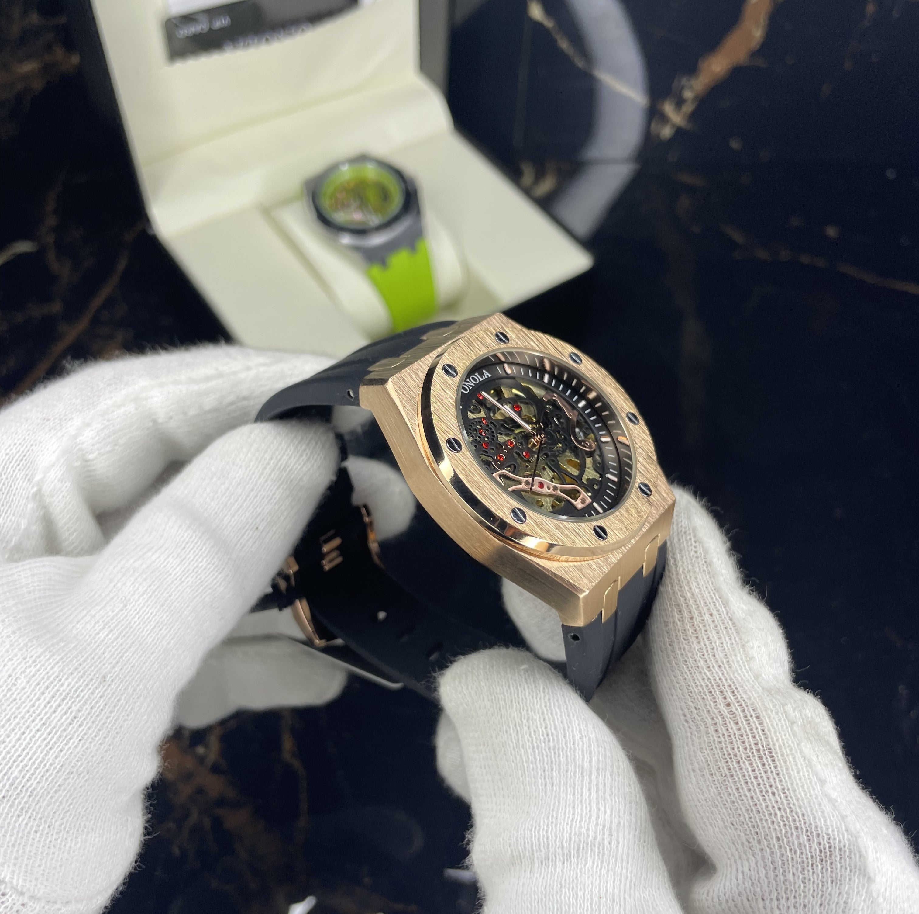 alpha(black rosegold)