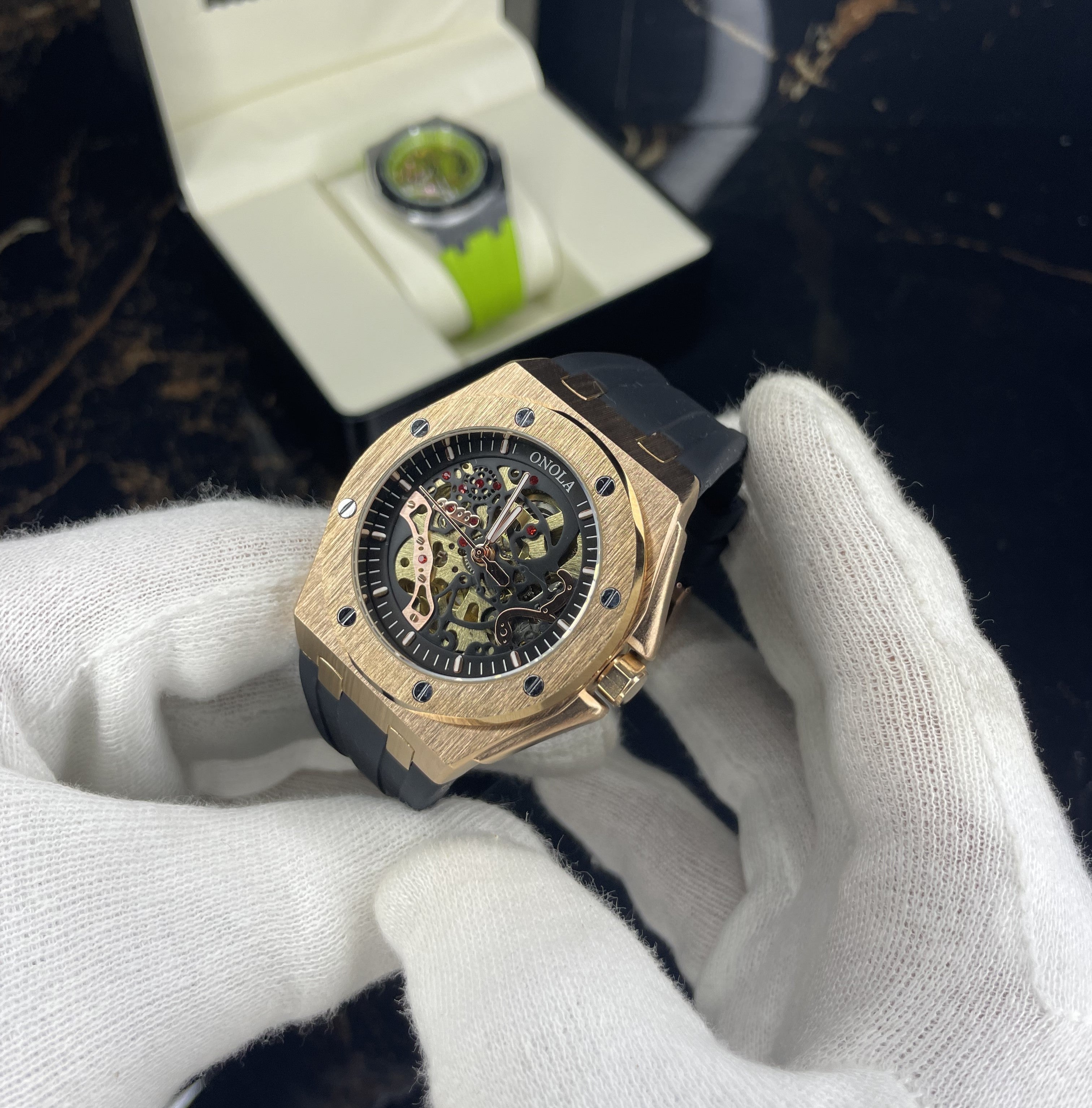 alpha(black rosegold)