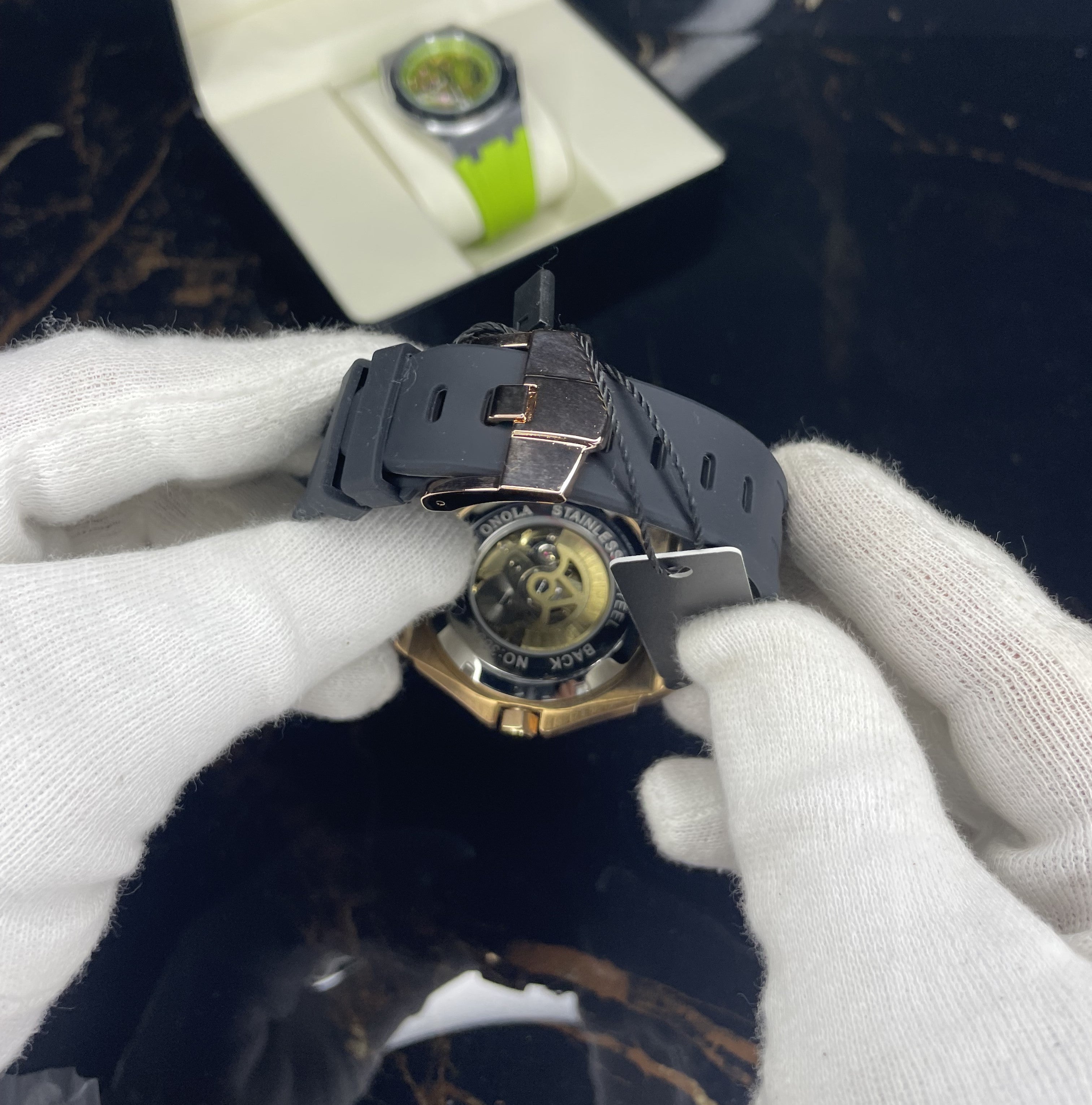 alpha(black rosegold)